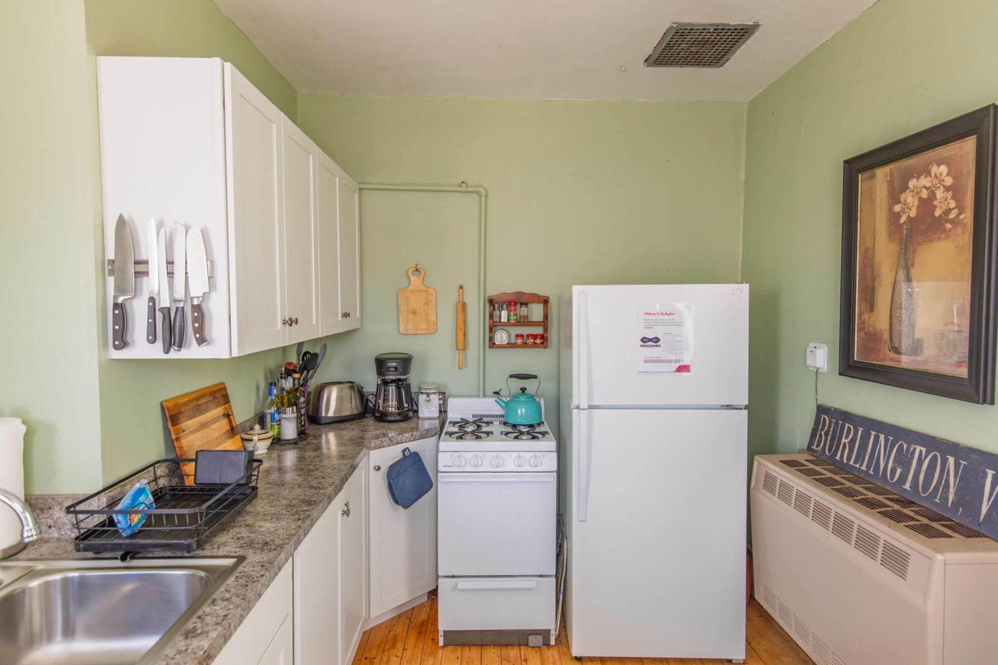 Centrally Located With Lake Views Burlington Exterior foto
