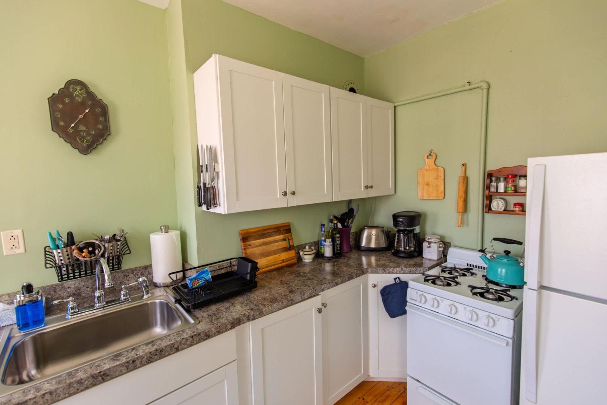 Centrally Located With Lake Views Burlington Exterior foto